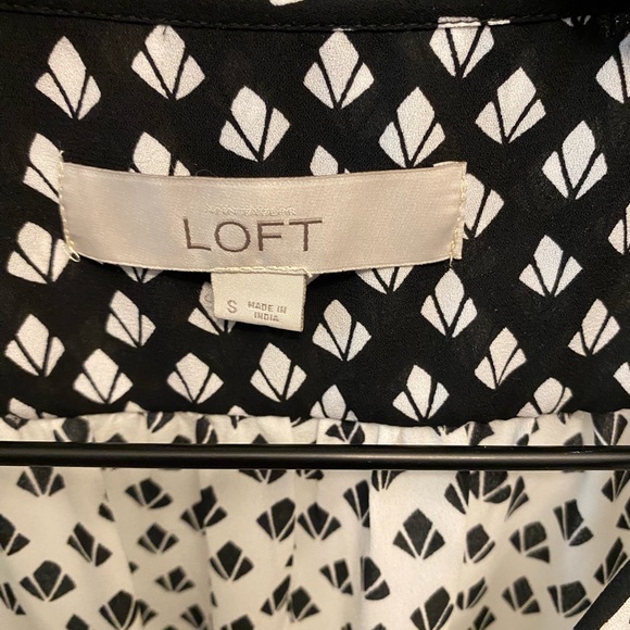 Loft Geometric Print Popover Top SS S - Picture 8 of 8